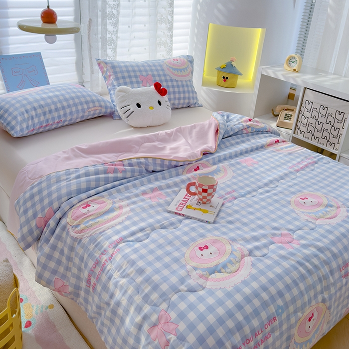 91家纺网 家纺一手货源 找家纺 美派工厂店2025新款水洗邹邹纱夏被 蛋糕蓝格kt