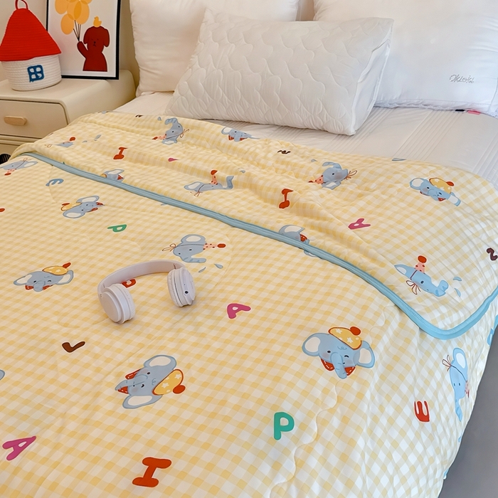 91家纺网 家纺一手货源 找家纺 兜米  2025夏季A类针织棉夏凉被小清新卡通双面针织棉空调被子被芯 字母小象