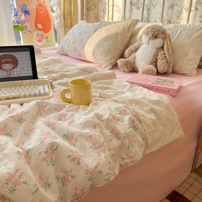 91家纺网 家纺一手货源 找家纺 盼季家纺 新款夏季夏天蕾丝花边大豆纤维被夏凉被床单四件套空调被 蕾丝花边夏被-花团