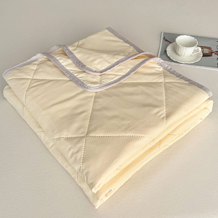 91家纺网 家纺一手货源 找家纺 薇玛仕 2025新款外贸款纯色亲肤磨毛超声波空调被 暖心黄