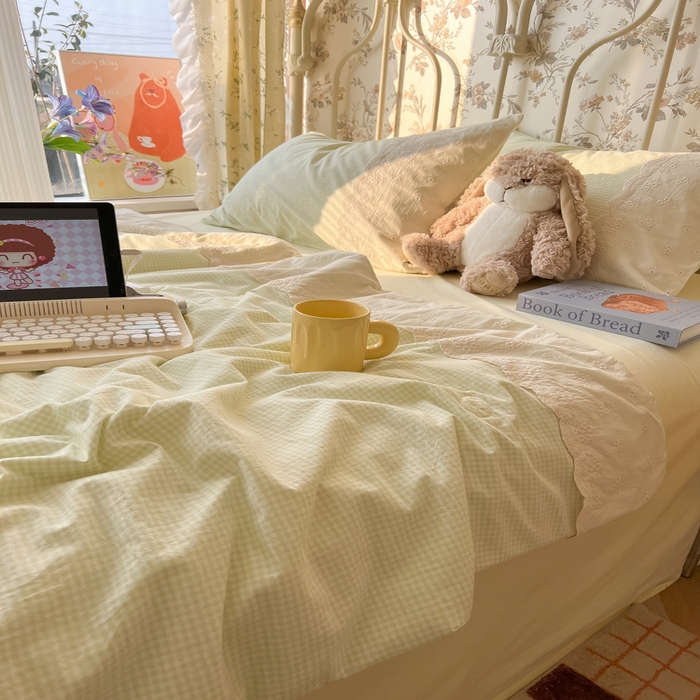 91家纺网 家纺一手货源 找家纺 盼季家纺 新款夏季夏天蕾丝花边大豆纤维被夏凉被床单四件套空调被 蕾丝花边夏被-绿小格