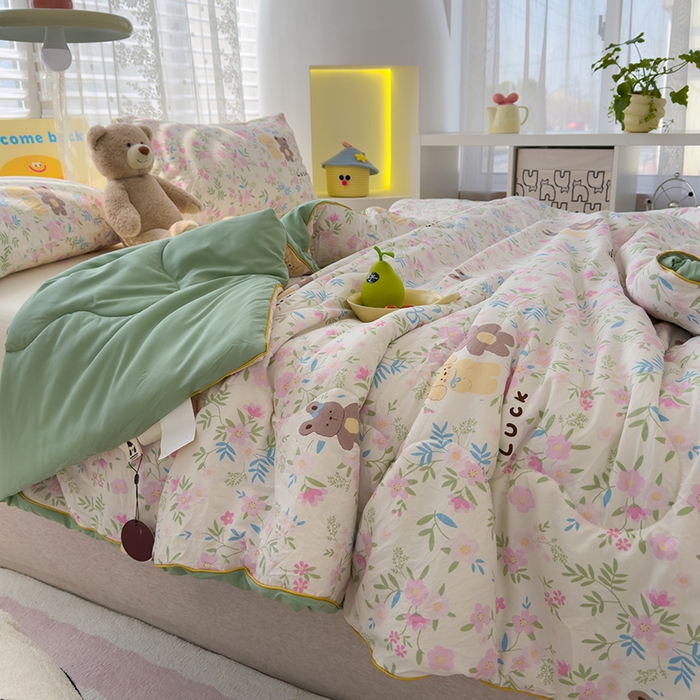 91家纺网 家纺一手货源 找家纺 美派工厂店2025新款水洗邹邹纱夏被 静谧