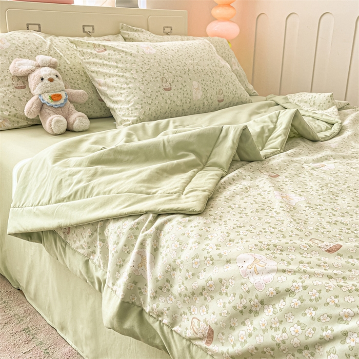 91家纺网 家纺一手货源 找家纺 美梦里 2025新款A类水洗棉棉花夏被 夏凉被空调被 花丛小兔