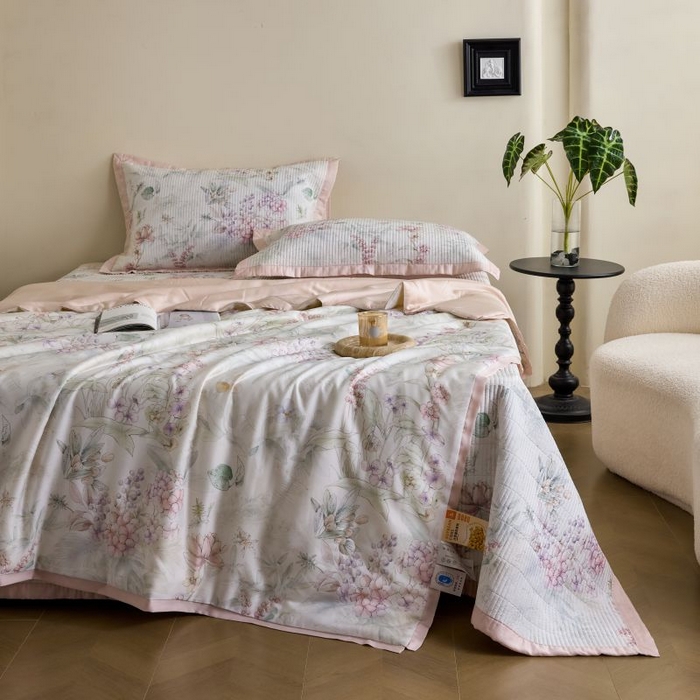 91家纺网 家纺一手货源 找家纺 黛舒家居2025新款天丝水洗印花夏被床盖三件套 繁花之恋