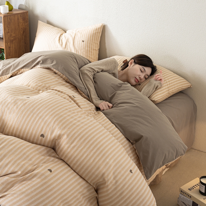 91家纺网 家纺一手货源 找家纺 2025新款全棉水洗棉双层纱印花四件套 悦吟-咖