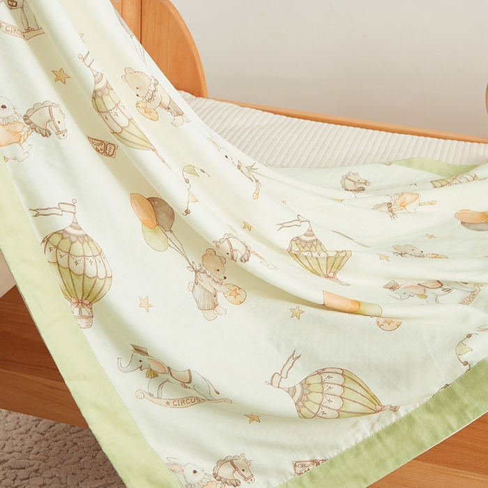 91家纺网 家纺一手货源 找家纺 嗨生活 2025年新品天竹系列A类竹纤维四层纱儿童盖毯 幼儿园夏被夏凉被空调被 缤纷马戏团