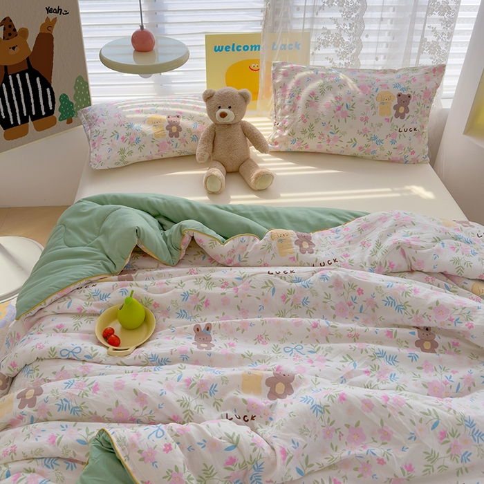 91家纺网 家纺一手货源 找家纺 美派工厂店2025新款水洗邹邹纱夏被 静谧