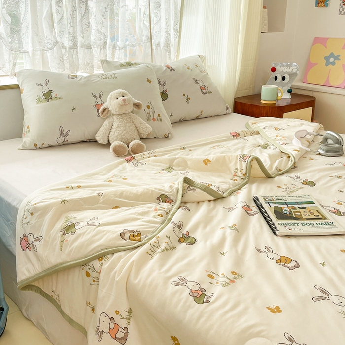 91家纺网 家纺一手货源 找家纺 葡萄家 2025新款A类母婴级大豆纤维牛奶丝针织棉夏凉被空调被-系列二 赏花兔