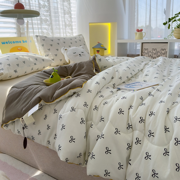 91家纺网 家纺一手货源 找家纺 美派工厂店2025新款水洗邹邹纱夏被 慢生活