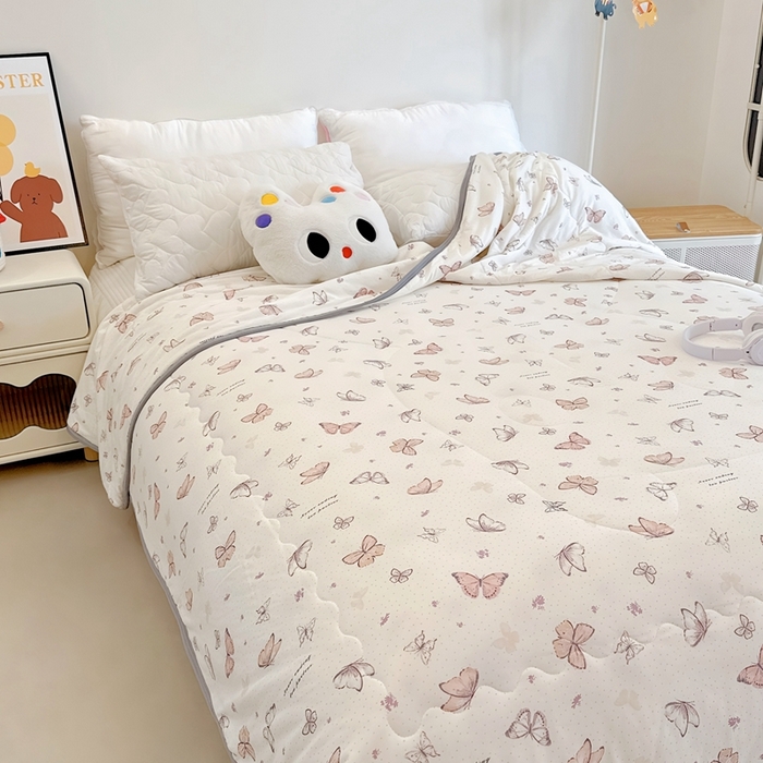 91家纺网 家纺一手货源 找家纺 兜米  2025夏季A类针织棉夏凉被小清新卡通双面针织棉空调被子被芯 小蝴蝶