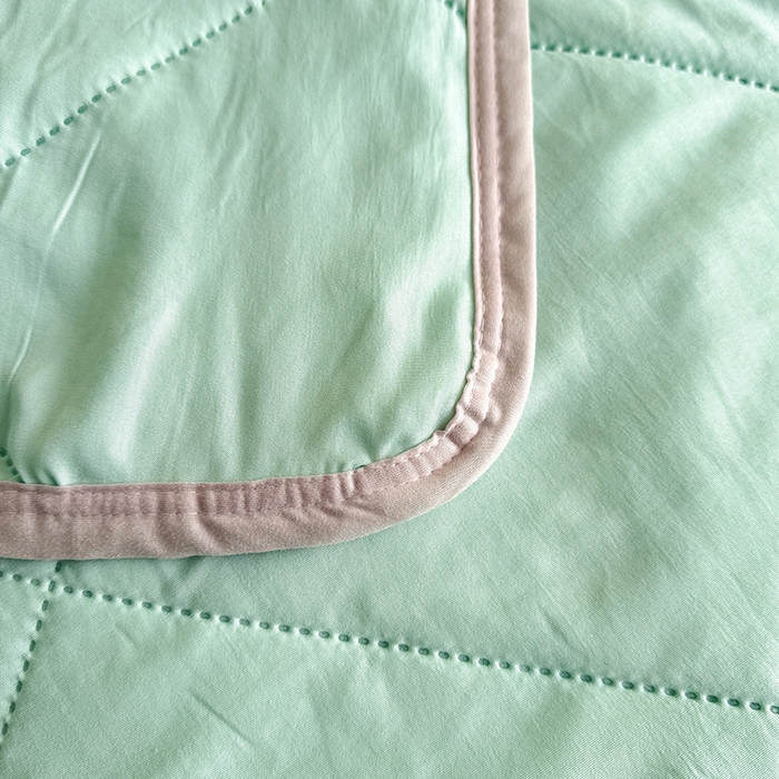 91家纺网 家纺一手货源 找家纺 薇玛仕 2025新款外贸款纯色亲肤磨毛超声波空调被 湖水蓝