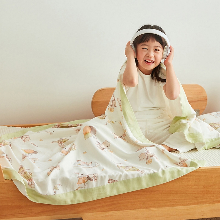 91家纺网 家纺一手货源 找家纺 嗨生活 2025年新品天竹系列A类竹纤维四层纱儿童盖毯 幼儿园夏被夏凉被空调被 缤纷马戏团