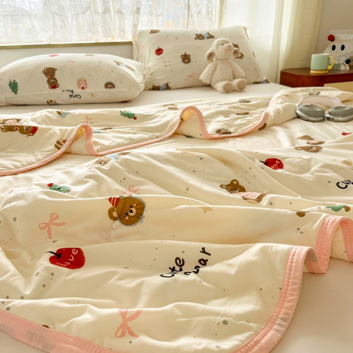 91家纺网 家纺一手货源 找家纺 葡萄家 2025新款A类母婴级大豆纤维牛奶丝针织棉夏凉被空调被-系列二 小熊软糖