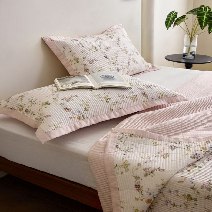 91家纺网 家纺一手货源 找家纺 黛舒家居2025新款天丝水洗印花夏被床盖三件套 小雨录