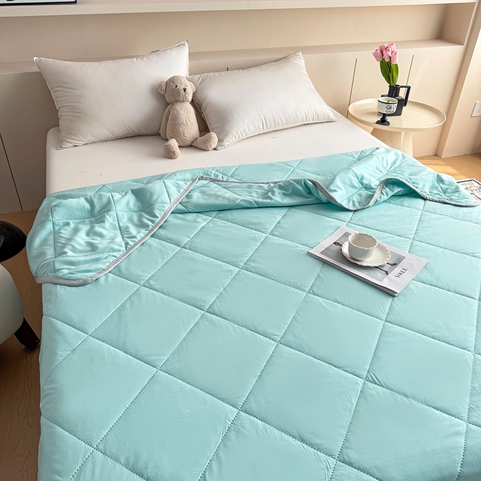 91家纺网 家纺一手货源 找家纺 薇玛仕 2025新款外贸款纯色亲肤磨毛超声波空调被 天空蓝