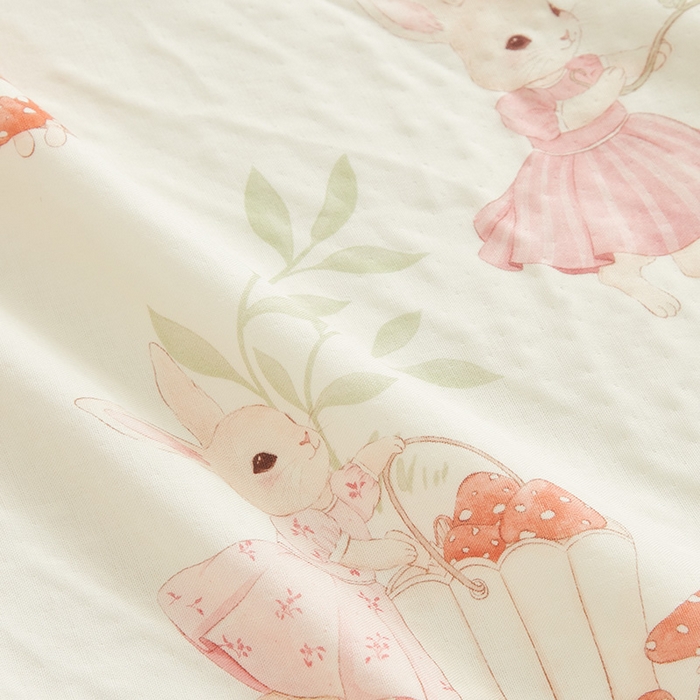 91家纺网 家纺一手货源 找家纺 嗨生活 2025年新品天竹系列A类竹纤维四层纱儿童盖毯 幼儿园夏被夏凉被空调被 田野兔子