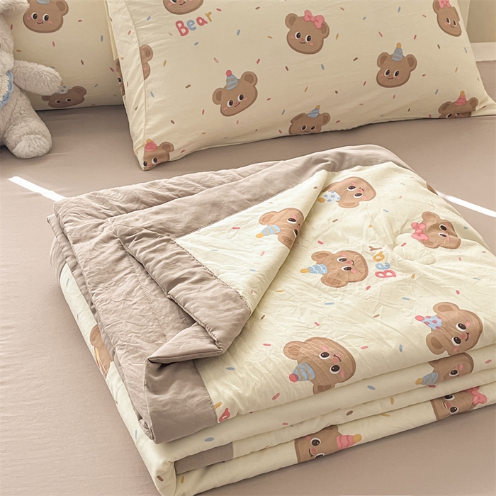 91家纺网 家纺一手货源 找家纺 美梦里 2025新款A类水洗棉棉花夏被 夏凉被空调被 小熊泡芙