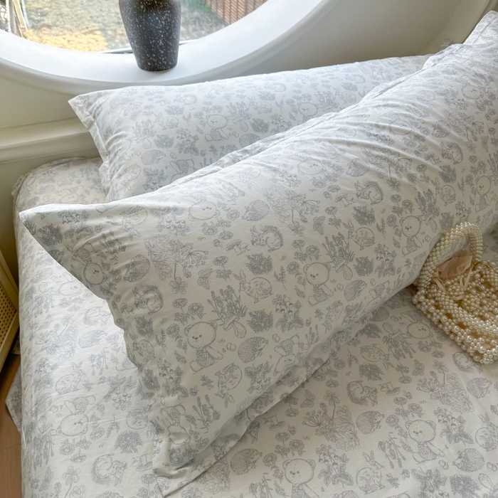 91家纺网 家纺一手货源 找家纺 百寐 2025新款13372全棉纯棉印花双人枕套+同款床单 布朗熊