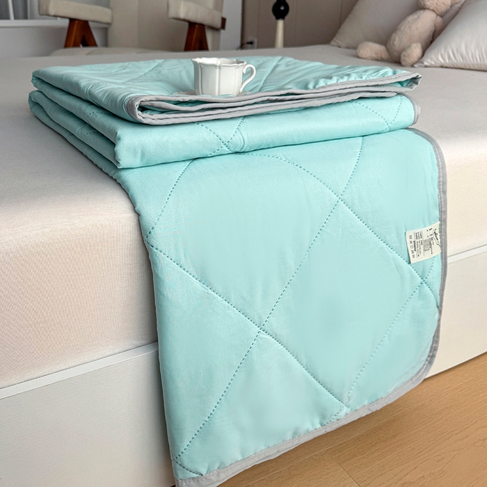 91家纺网 家纺一手货源 找家纺 薇玛仕 2025新款外贸款纯色亲肤磨毛超声波空调被 天空蓝