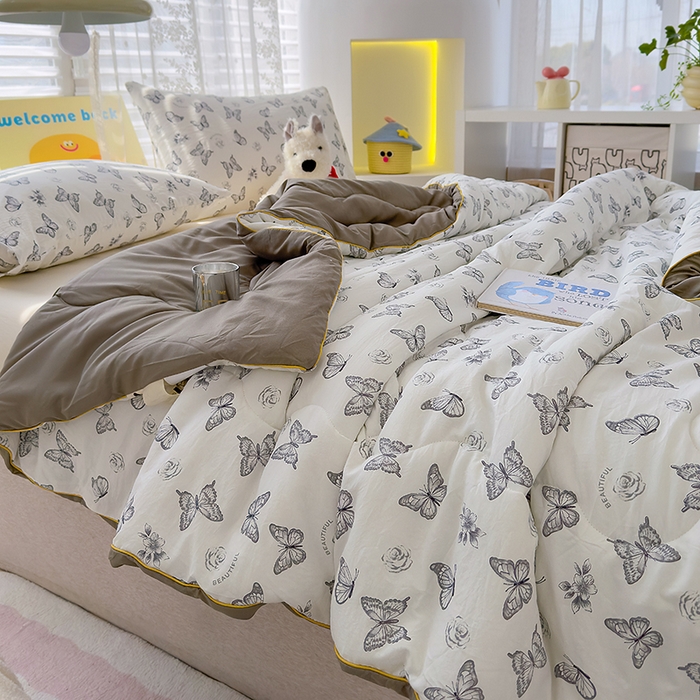 91家纺网 家纺一手货源 找家纺 美派工厂店2025新款水洗邹邹纱夏被 梦幻蝴蝶