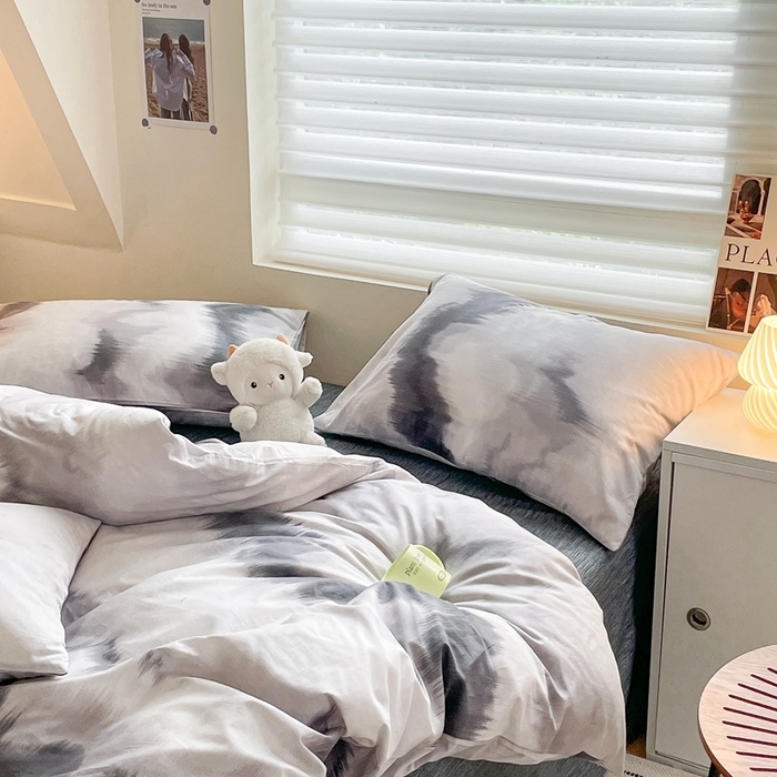 91家纺网 家纺一手货源 找家纺 吉象2025新款全棉印花北欧极简四件套系列 水墨画