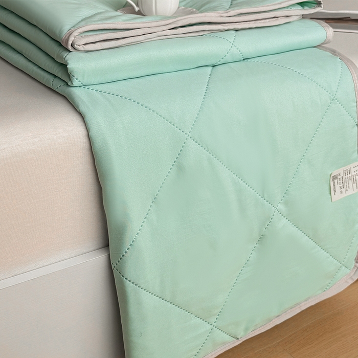 91家纺网 家纺一手货源 找家纺 薇玛仕 2025新款外贸款纯色亲肤磨毛超声波空调被 湖水蓝