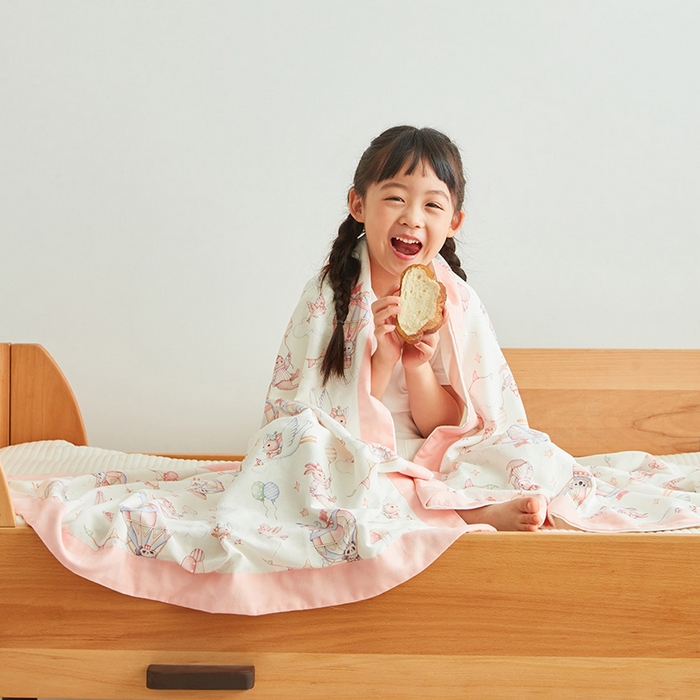 91家纺网 家纺一手货源 找家纺 嗨生活 2025年新品天竹系列A类竹纤维四层纱儿童盖毯 幼儿园夏被夏凉被空调被 热气球