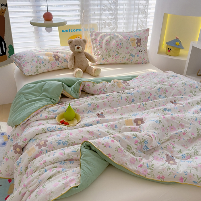 91家纺网 家纺一手货源 找家纺 美派工厂店2025新款水洗邹邹纱夏被 静谧