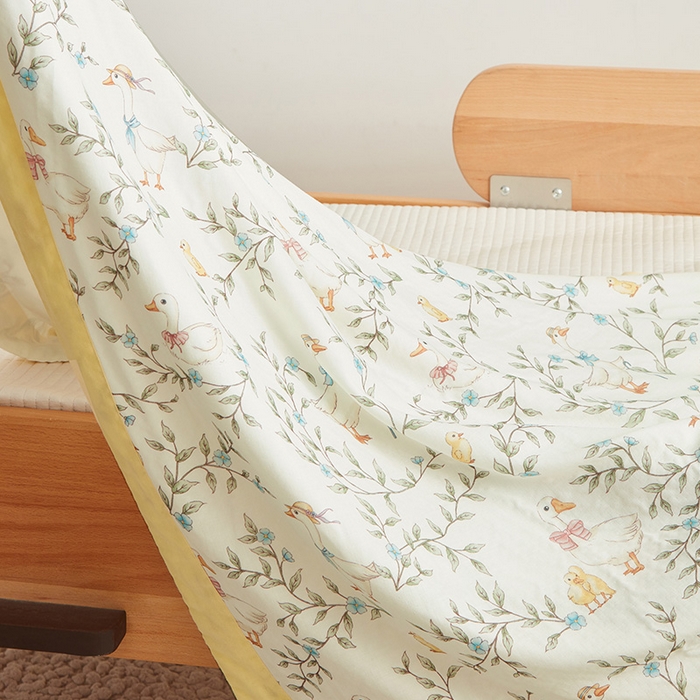 91家纺网 家纺一手货源 找家纺 嗨生活 2025年新品天竹系列A类竹纤维四层纱儿童盖毯 幼儿园夏被夏凉被空调被 郊游鸭