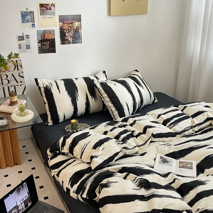 91家纺网 家纺一手货源 找家纺 吉象2025新款全棉印花北欧极简四件套系列 文艺黑