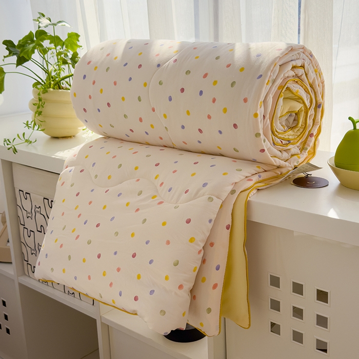 91家纺网 家纺一手货源 找家纺 美派工厂店2025新款水洗邹邹纱夏被 小波点