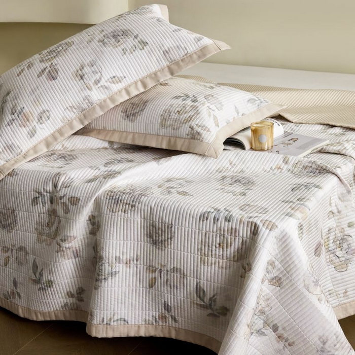 91家纺网 家纺一手货源 找家纺 黛舒家居2025新款天丝水洗印花夏被床盖三件套 蔓咖