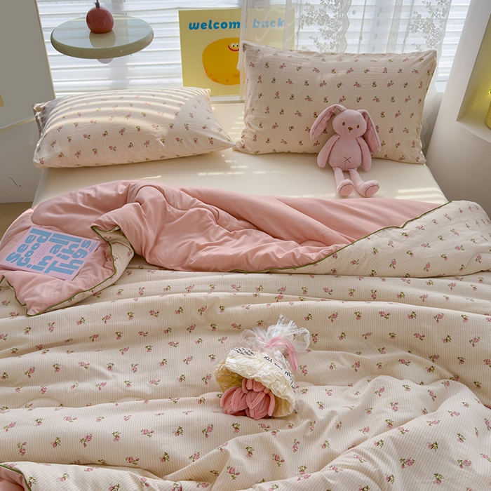 91家纺网 家纺一手货源 找家纺 美派工厂店2025新款水洗邹邹纱夏被 繁花