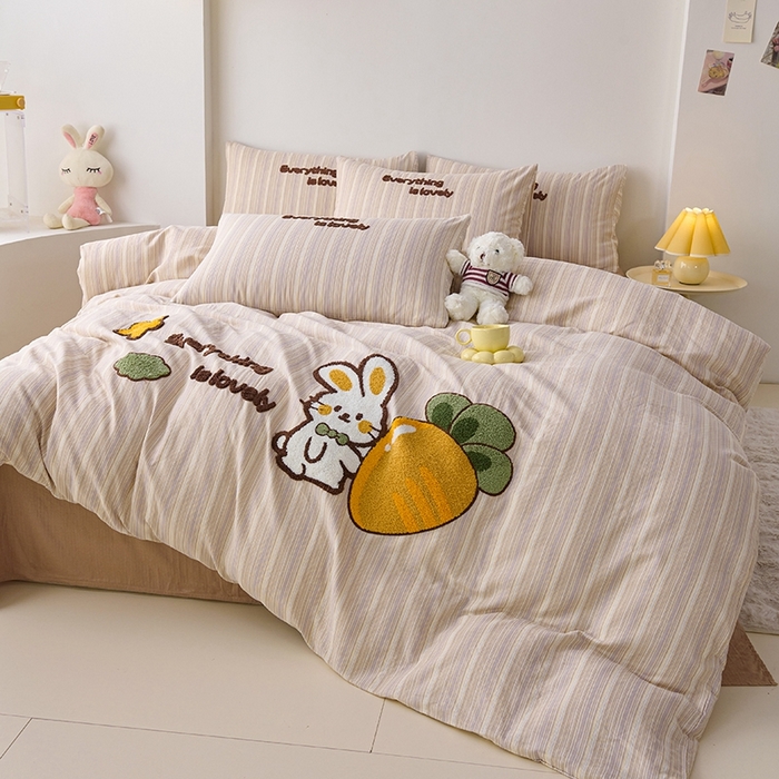 91家纺网 家纺一手货源 找家纺 爱思佳2025新款全棉双层纱毛巾绣系列四件套 萝卜兔