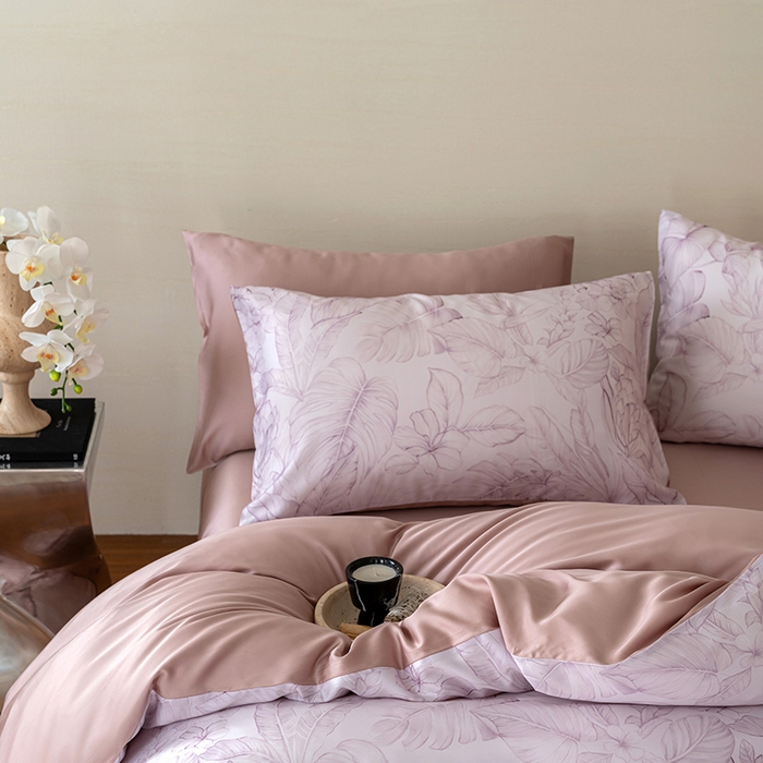 91家纺网 家纺一手货源 找家纺 咏绒家纺工厂店 2025新款60S奥地利兰精天丝数码印花暗合简约款系列四件套 叶影-紫