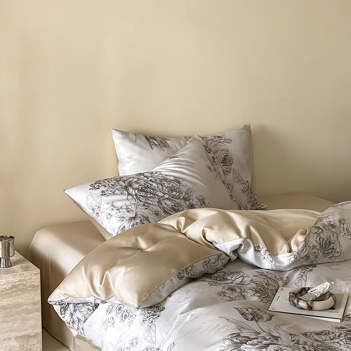 91家纺网 家纺一手货源 找家纺 咏绒家纺工厂店 2025新款60S奥地利兰精天丝数码印花暗合简约款系列四件套 沁香-咖