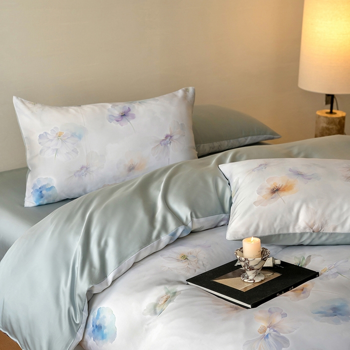 91家纺网 家纺一手货源 找家纺 咏绒家纺工厂店 2025新款60S奥地利兰精天丝数码印花暗合简约款系列四件套 夏芷-淡蓝