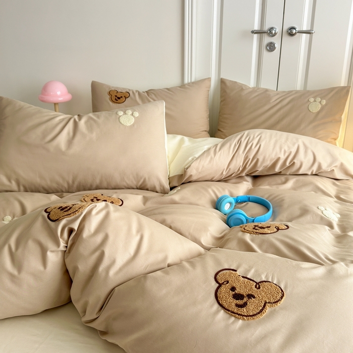 91家纺网 家纺一手货源 找家纺 锦觅2025新款奶油小清新毛巾绣全棉纯棉四件套（专版花型必须控价） 萌趣小熊