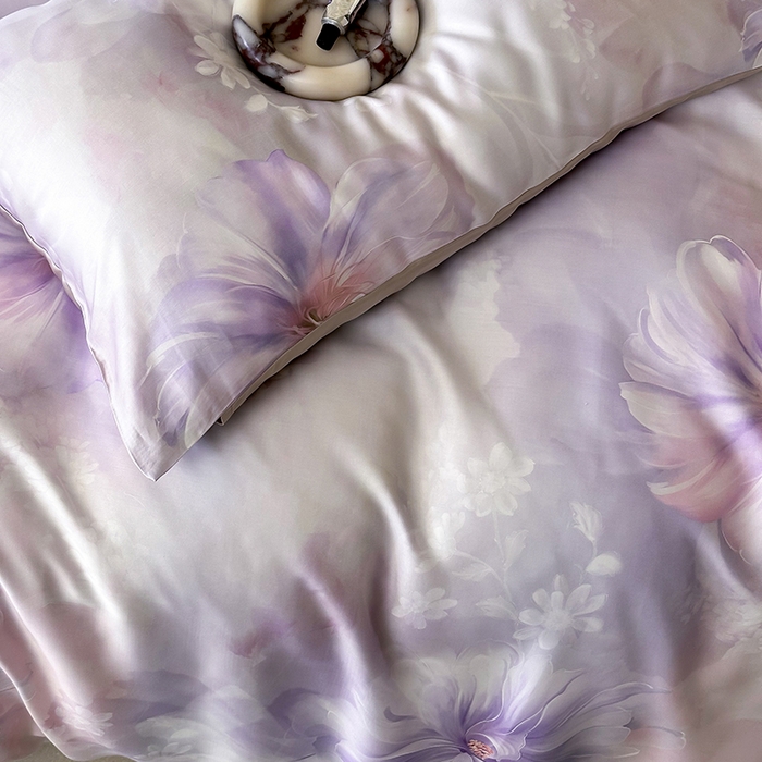 91家纺网 家纺一手货源 找家纺 咏绒家纺工厂店 2025新款60S奥地利兰精天丝数码印花暗合简约款系列四件套 克莉娅-紫