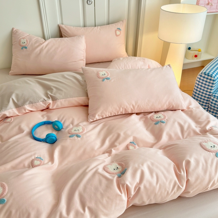 91家纺网 家纺一手货源 找家纺 锦觅2025新款奶油小清新毛巾绣全棉纯棉四件套（专版花型必须控价） 草莓兔兔