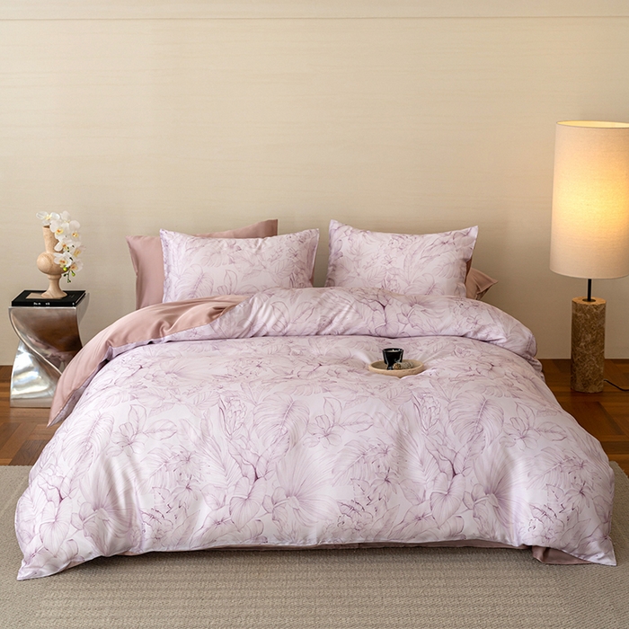 91家纺网 家纺一手货源 找家纺 咏绒家纺工厂店 2025新款60S奥地利兰精天丝数码印花暗合简约款系列四件套 叶影-紫