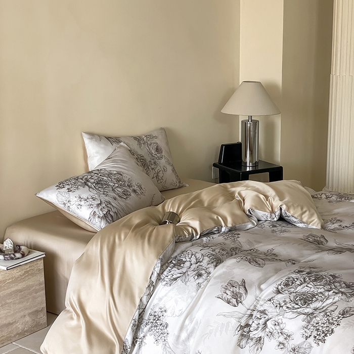 91家纺网 家纺一手货源 找家纺 咏绒家纺工厂店 2025新款60S奥地利兰精天丝数码印花暗合简约款系列四件套 沁香-咖