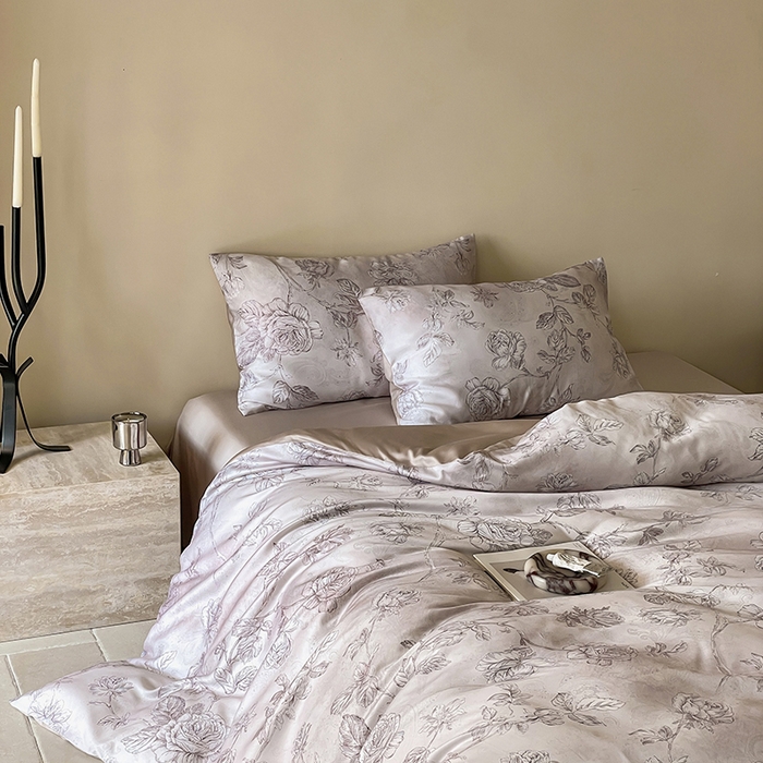 91家纺网 家纺一手货源 找家纺 咏绒家纺工厂店 2025新款60S奥地利兰精天丝数码印花暗合简约款系列四件套 夏洛-玉