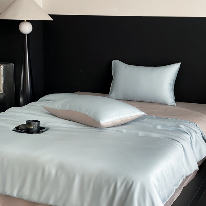 91家纺网 家纺一手货源 找家纺  禾时 2025新款60支兰精天丝轻奢纯色双拼四件套 映霜蓝-霜华银