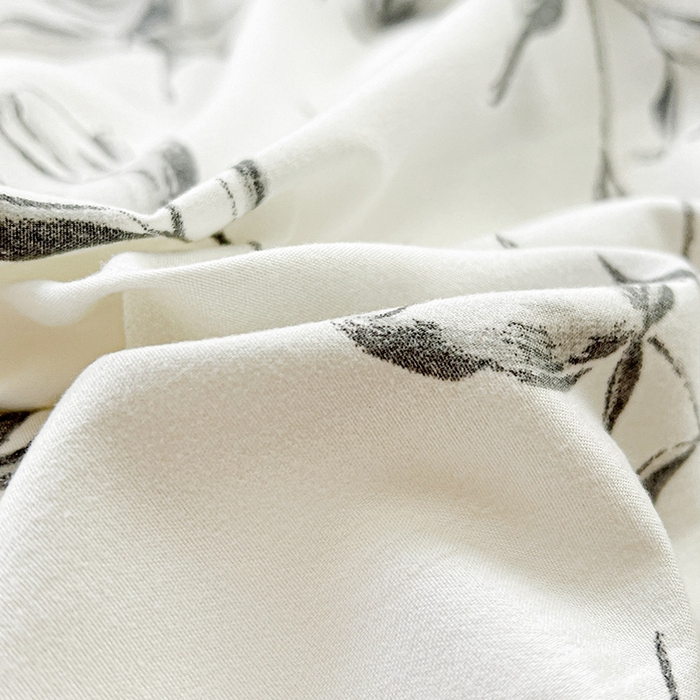 91家纺网 家纺一手货源 找家纺 艾橙 2025新款法式赫本风水洗棉印花雪纺花边单被套 水墨玫瑰