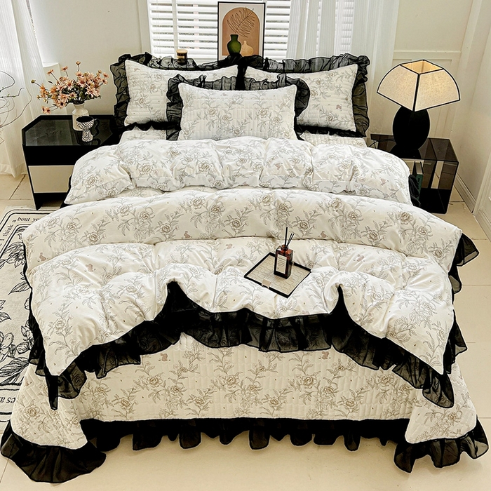 91家纺网 家纺一手货源 找家纺 艾橙家纺2025新款法式赫本风水洗棉印花雪纺花边四件套 素馨花恋