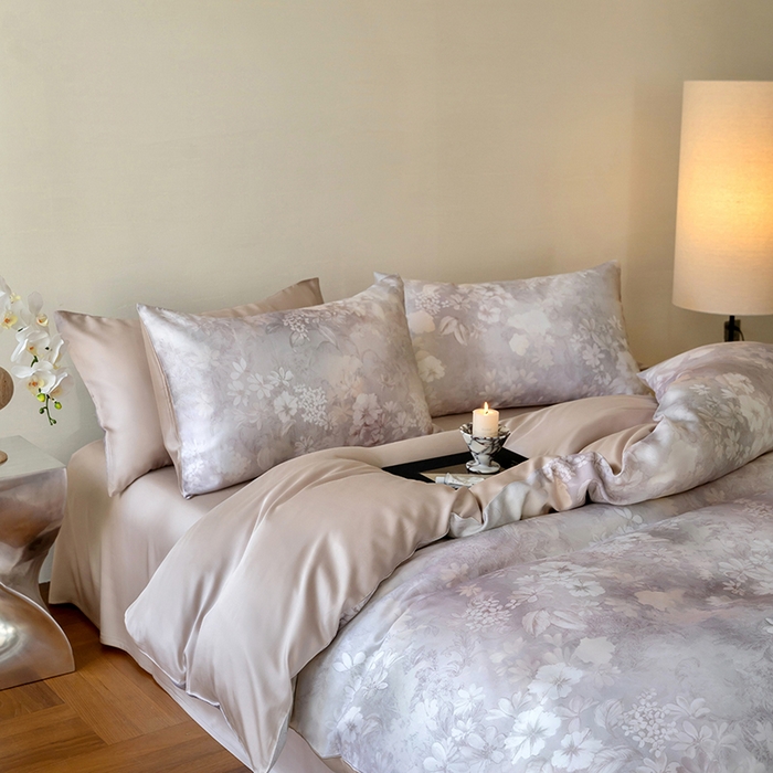 91家纺网 家纺一手货源 找家纺 咏绒家纺工厂店 2025新款60S奥地利兰精天丝数码印花暗合简约款系列四件套 知槿-紫