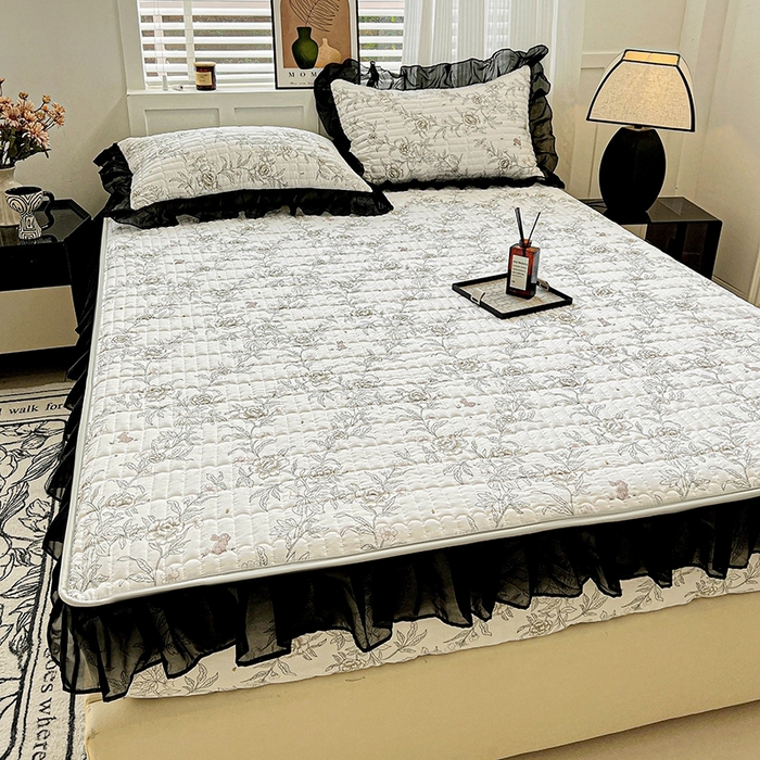 91家纺网 家纺一手货源 找家纺 艾橙家纺2025新款法式赫本风水洗棉印花雪纺花边单床笠 素馨花恋