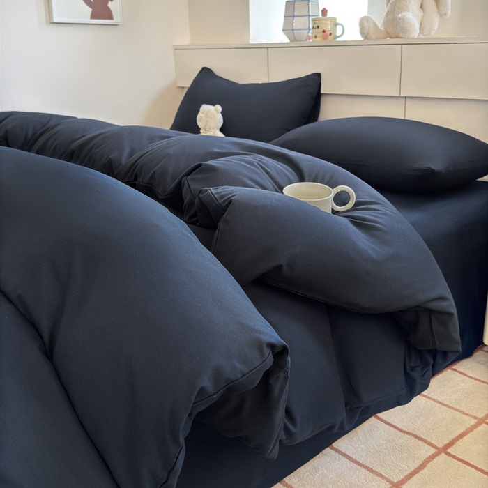 91家纺网 家纺一手货源 找家纺 可可家纺 2025新款ins风纯色磨毛简约水洗棉四件套亲肤床单被套三件套 纯藏青