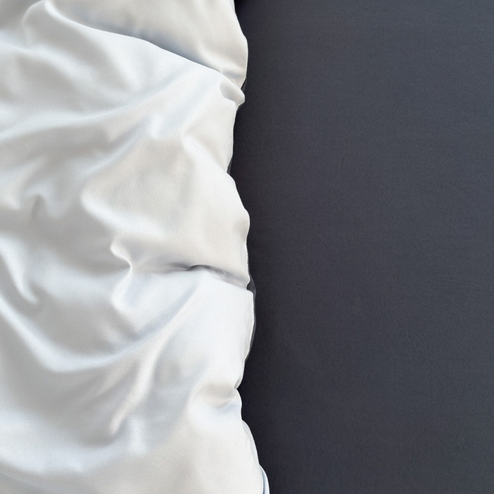 91家纺网 家纺一手货源 找家纺 可可家纺 2025新款ins风纯色磨毛简约水洗棉四件套亲肤床单被套三件套 雾蓝洛克兰